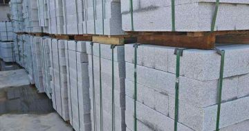 茂名芝麻白路牙石，路侧石