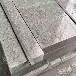 茂名芝麻灰 芝麻白 路牙石 路侧石 马路牙子