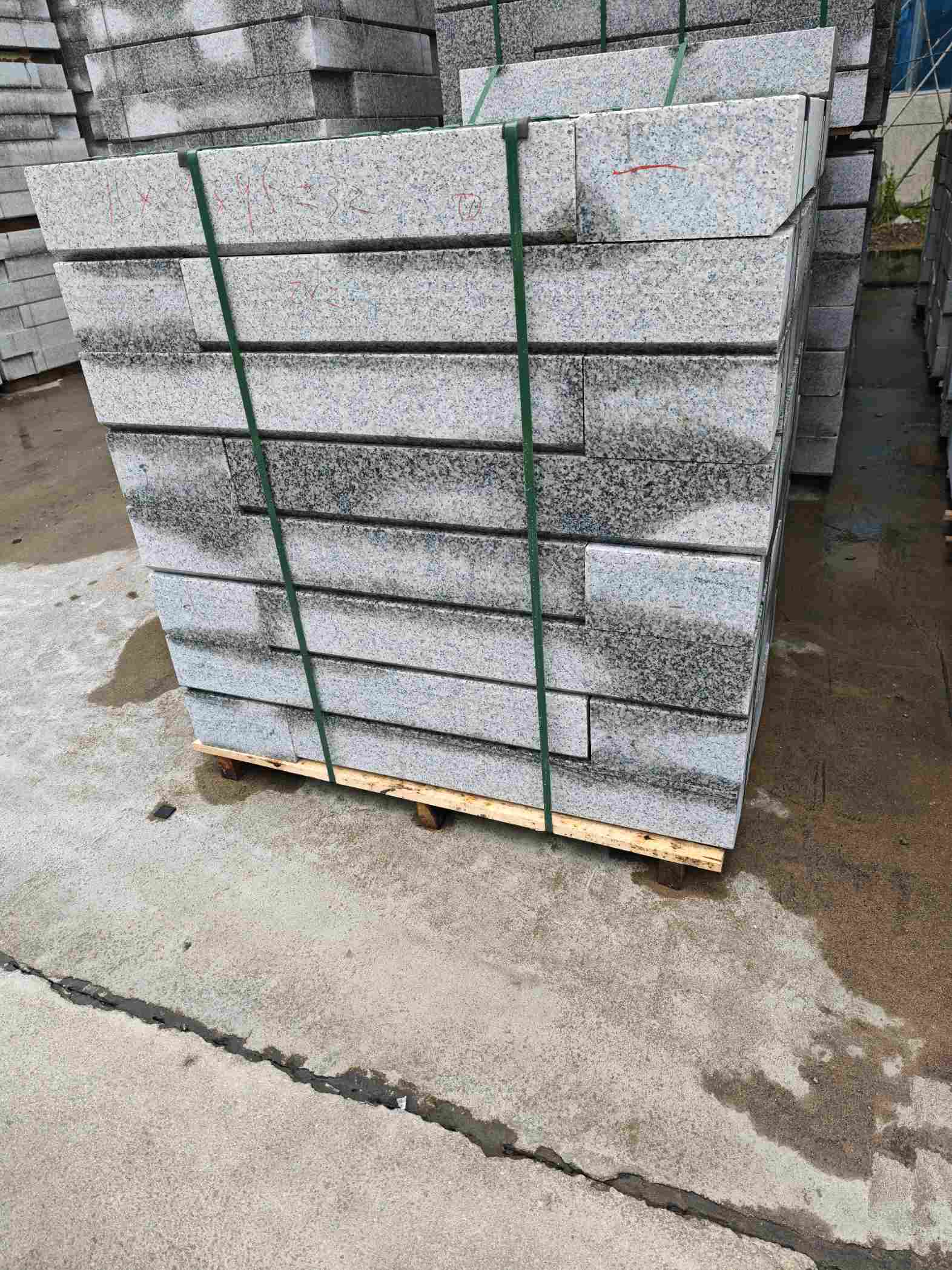 茂名芙蓉白路牙石，马路牙子